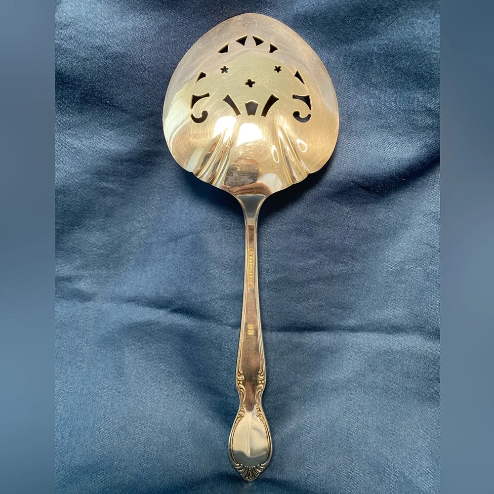 Vintage Precious Mirror International Silver Pierced Tomato Server